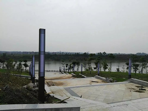 �V����ɫ���^��������